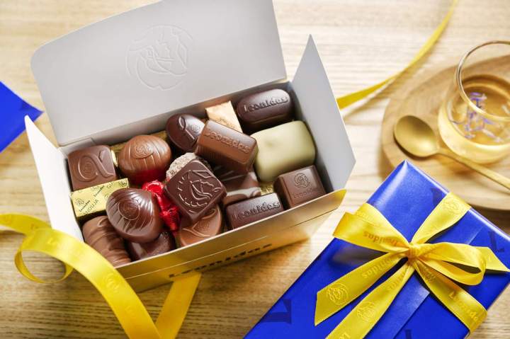 Ballotin emballé bleu et jaune Villeneuve-sur-Lot